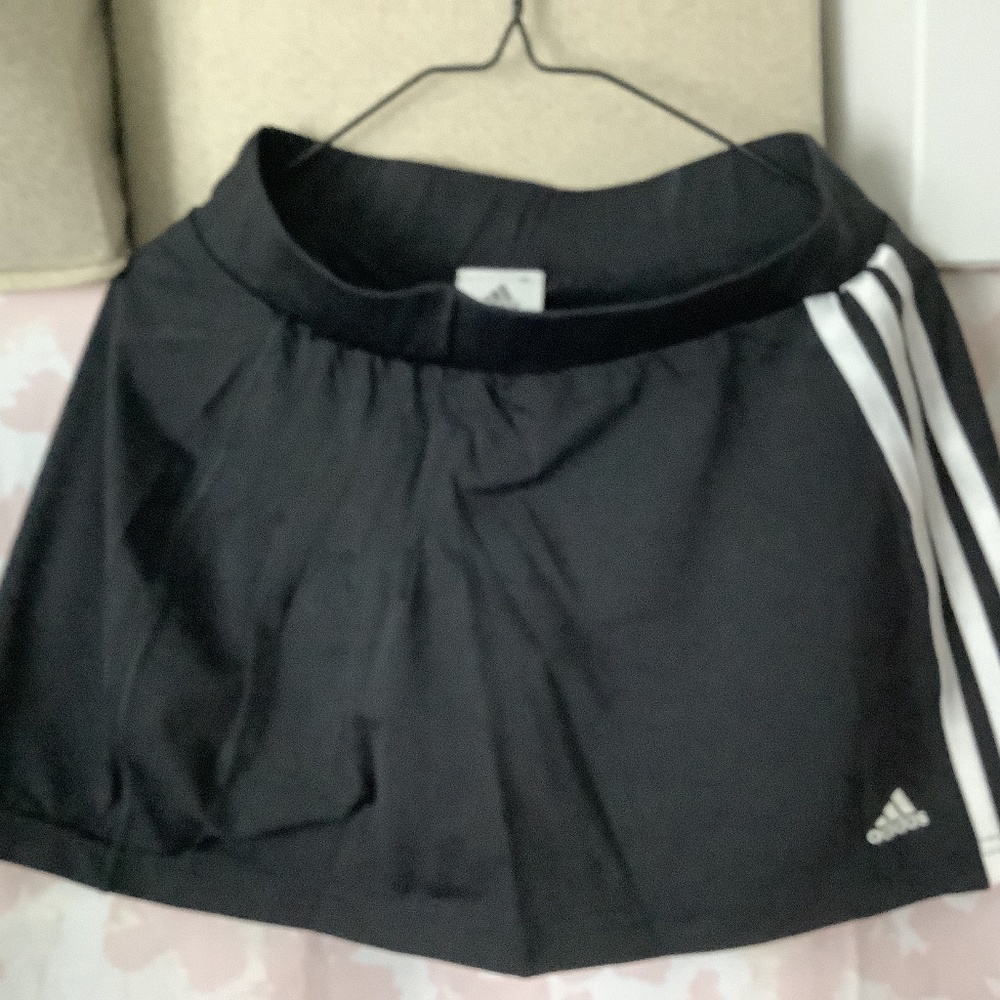 Adidas girls tennis skirt size XS